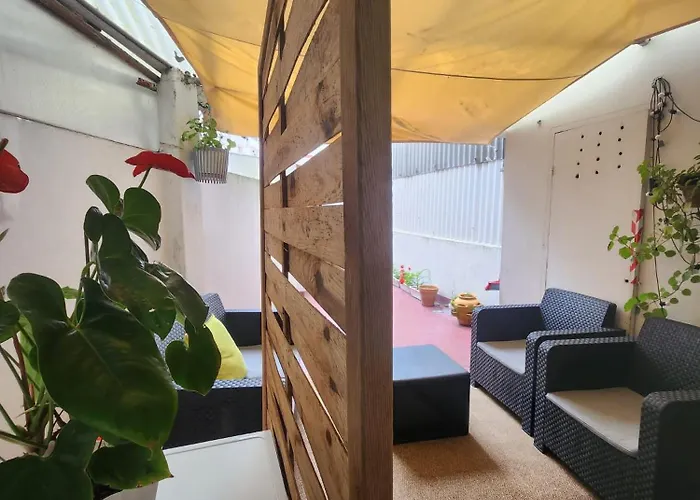 Precioso Con Patio Apartment A Coruna